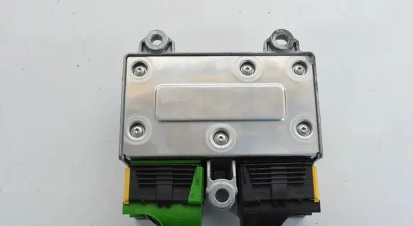 Tesla Model 3 Airbag control unit/module 13137907