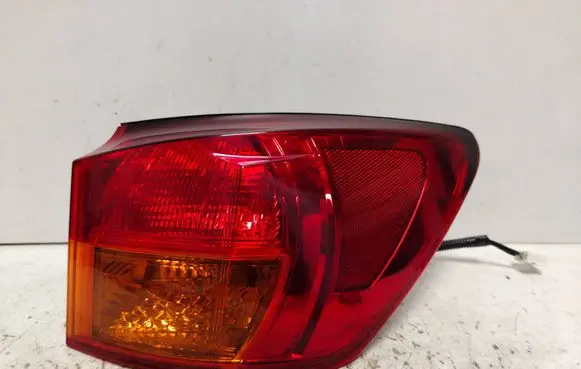 Lexus IS 220D-250-350 Rear/tail lights 1090037