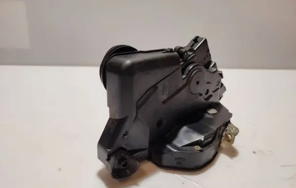 Toyota Prius (XW20) Front door lock