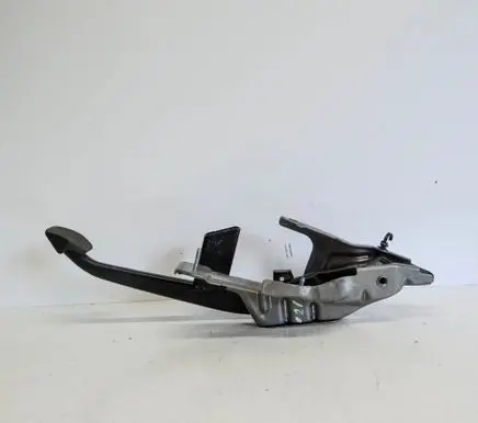 Ford Kuga II Brake pedal