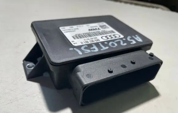 Audi A5 8T 8F Hand brake control module 8K0907801H