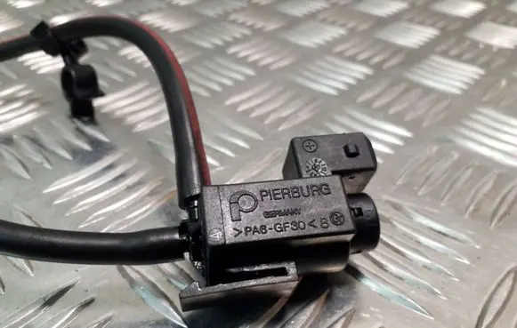 BMW 7 E65 E66 Turbo solenoid valve 72234100