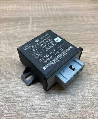 Audi Q7 4L Light module LCM 8P0907357F 5La008379