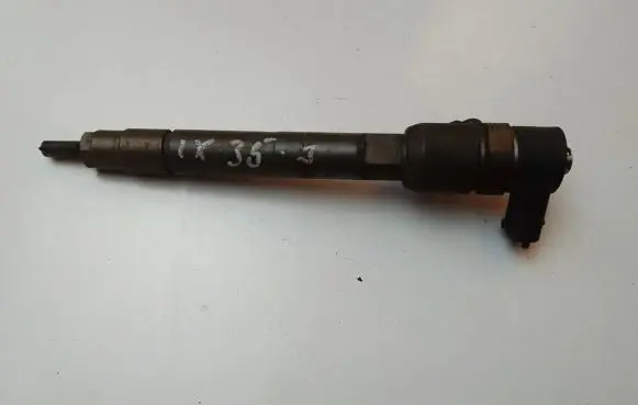 Hyundai ix35 Fuel injector 338002F300