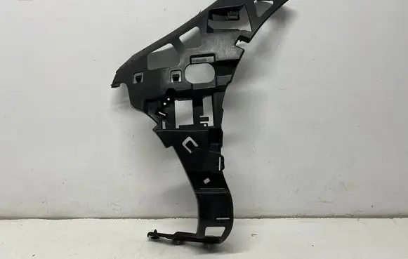 Front bumper mounting bracket