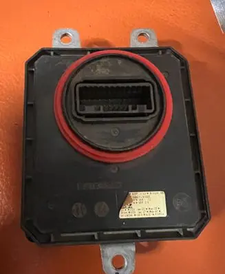 Hyundai i30 LED ballast control module 0492191000