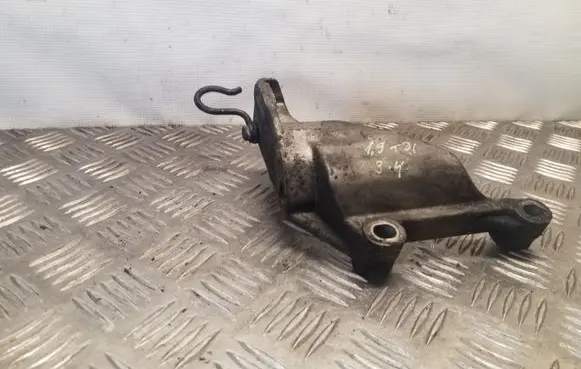 Audi 80 90 S2 B4 Power steering pump mounting bracket 028145531E