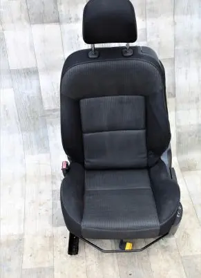 Peugeot 207 CC Front driver seat 