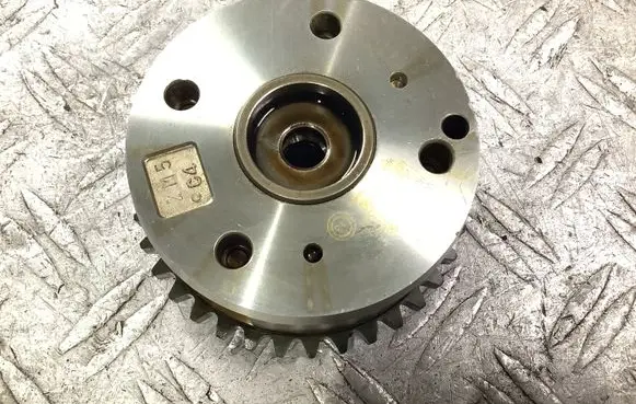Volkswagen Golf VI Camshaft pulley/ VANOS 03C109088E