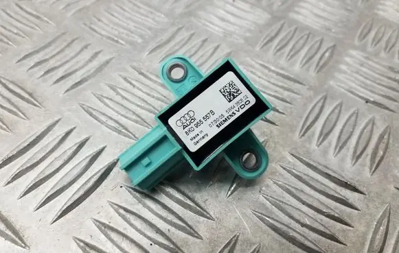 Audi A5 8T 8F Airbag deployment crash/impact sensor 8K0955557B