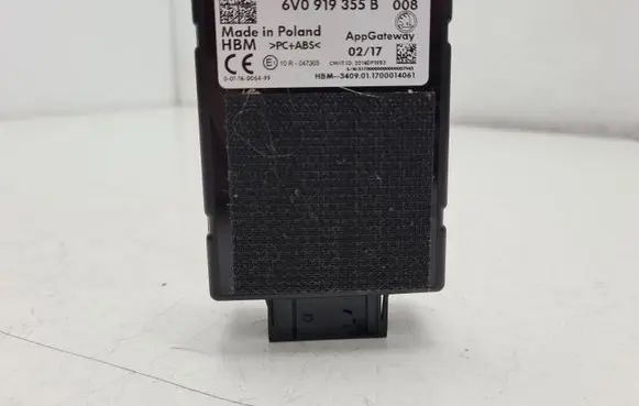 Skoda Fabia Mk3 (NJ) Gateway control module 6V0919653D 6V0919355B