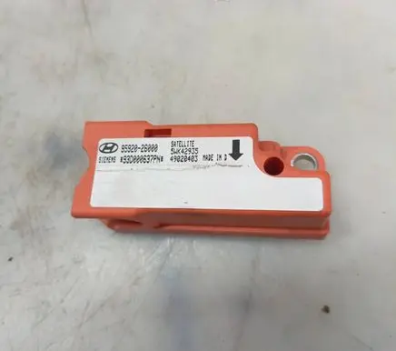 Hyundai Santa Fe Airbag deployment crash/impact sensor 9592026000 49020403 93D000637PN