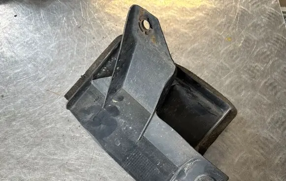 Nissan Qashqai Radiator trim 62822BR31B