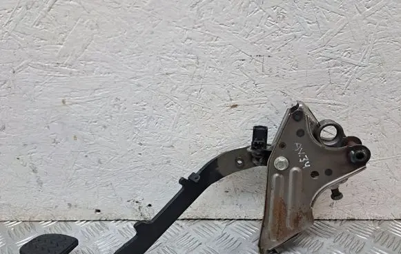 Toyota Avensis T250 Clutch pedal 5510705080 3130105080