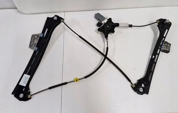 Mercedes-Benz E C207 W207 Front door window regulator with motor A2077200246