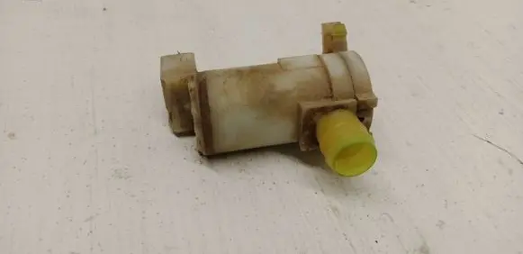 Nissan X-Trail T30 Windscreen/windshield washer pump 2224615A