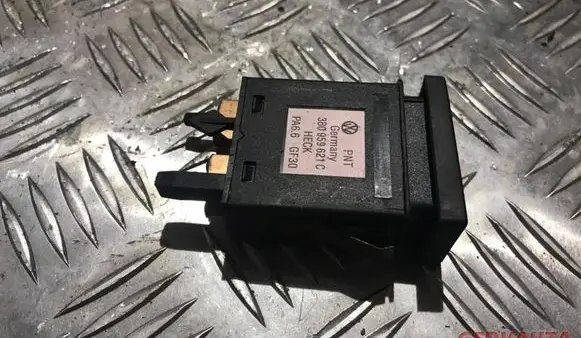 Volkswagen PASSAT B5 Windscreen/window heater switch 3b0959621c