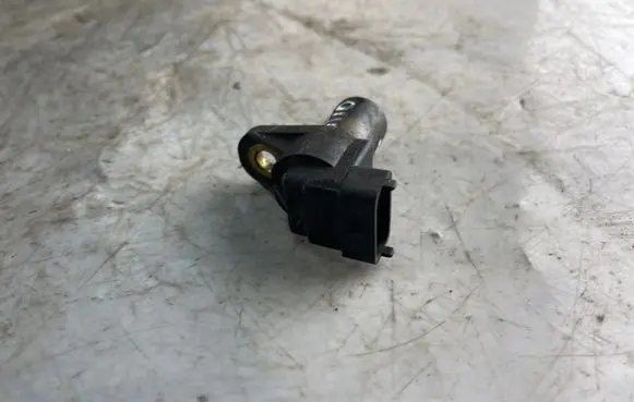 Mercedes-Benz Vito Viano W639 Camshaft position sensor A0031539728