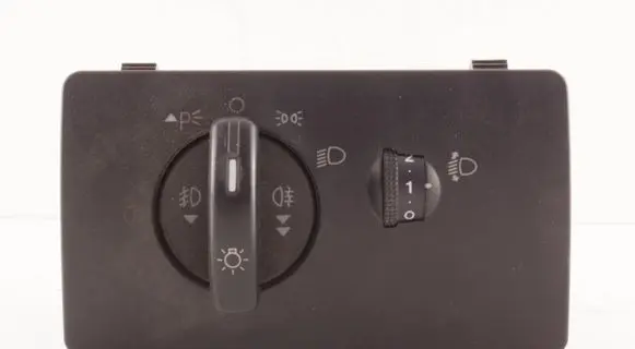 Ford Mondeo Mk III Light switch 1S7T13A024BB