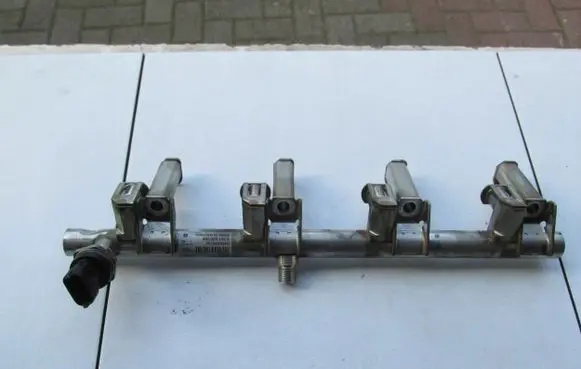 Ford Focus Fuel pressure regulator 