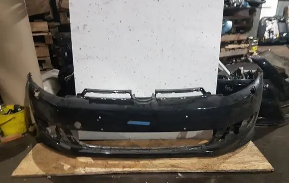 Volkswagen Golf VII Front bumper