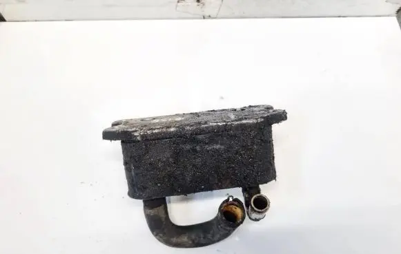Volvo S60 Engine oil radiator 