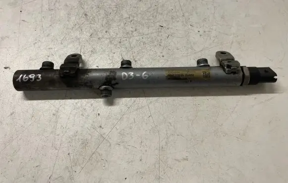 Mercedes-Benz ML W164 Fuel main line pipe A6420700695 0281002504