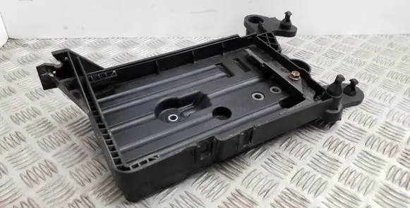 Battery tray