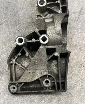 Opel Signum Engine mounting bracket 532274354