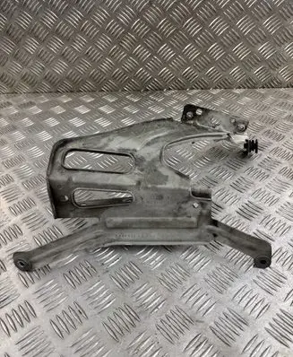 Audi A6 S6 C8 4K Fender mounting bracket 4K0821131