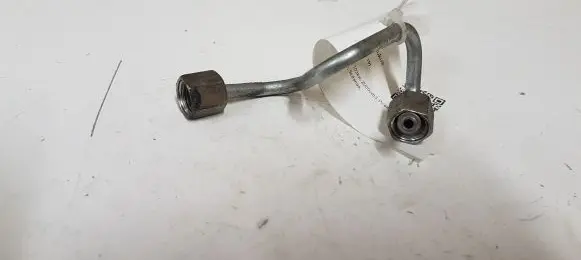 Volkswagen PASSAT CC Fuel injector supply line/pipe 