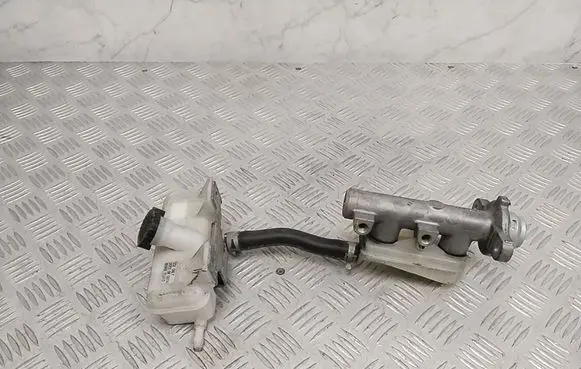 Nissan NV200 Master brake cylinder