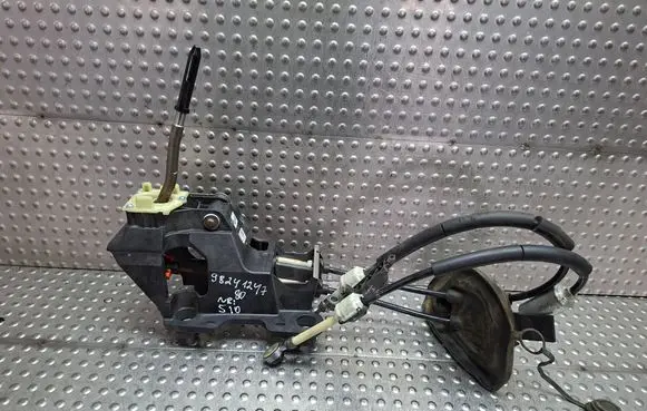 Opel Corsa F Gear shifter/selector S26301510 9824124780
