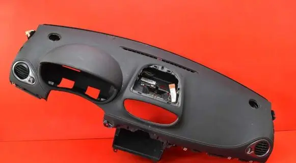 Renault Clio III Dashboard 8200407587