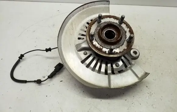 Chrysler Pacifica Front wheel hub 68189018AC 516ABR