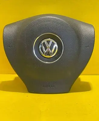 Volkswagen Scirocco Steering wheel airbag 3C8880201L