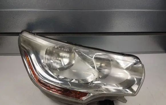 Citroen DS4 Headlight/headlamp 9674903680