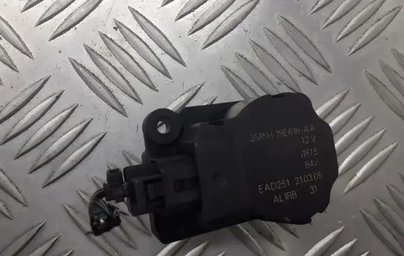 Ford Focus C-MAX A/C air flow flap actuator/motor 3M5H-19E616-AA