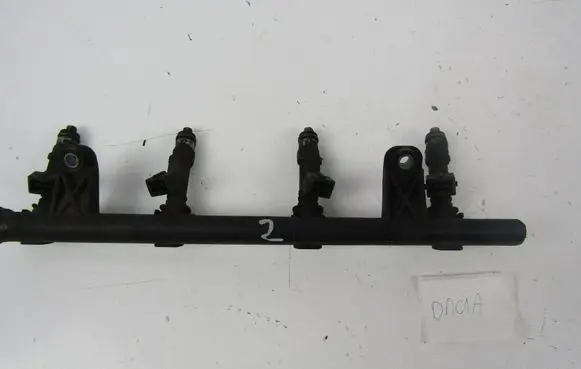 Dacia Logan I Fuel main line pipe 8200494284