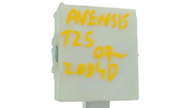 Toyota Avensis T250 Door control unit/module 8974105070