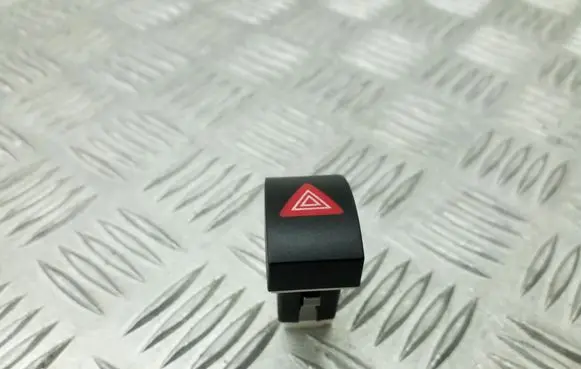 Skoda Octavia Mk2 (1Z) Hazard light switch 1Z0953235B