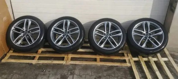 Audi Q7 4M R21 alloy rim 