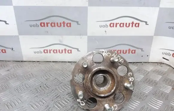 Honda CR-V Rear wheel hub