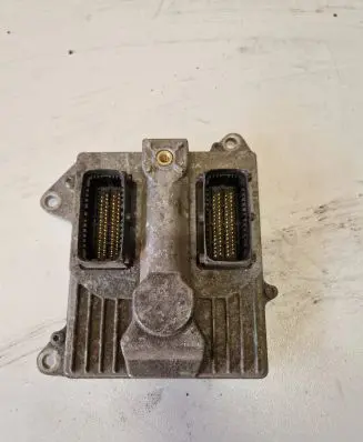 Opel Zafira B Engine control unit/module 55353843 5070519060 5WK91103