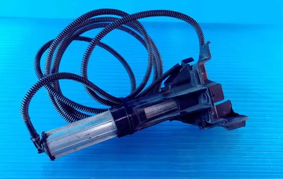 Citroen C5 Headlight washer pump 306179 0081400612