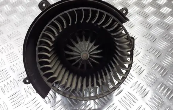 Opel Astra G Front door blower motor 9000348