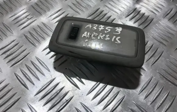 Toyota Avensis T220 Rear seat light