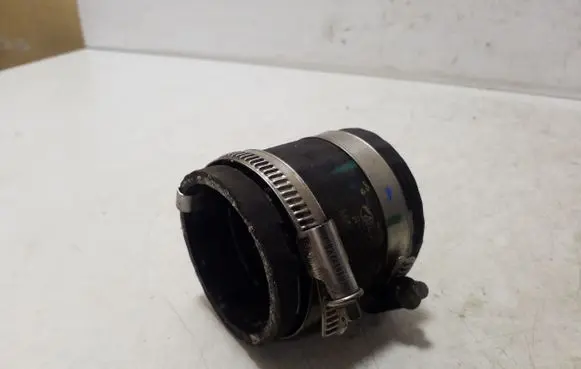 Ford Kuga II Intercooler hose/pipe F1F16C646AE
