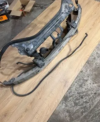 Mercedes-Benz E W211 Radiator support slam panel bracket 