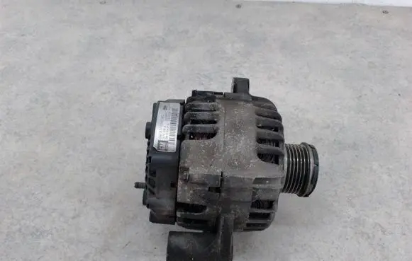 Opel Insignia A Generator/alternator 13502582